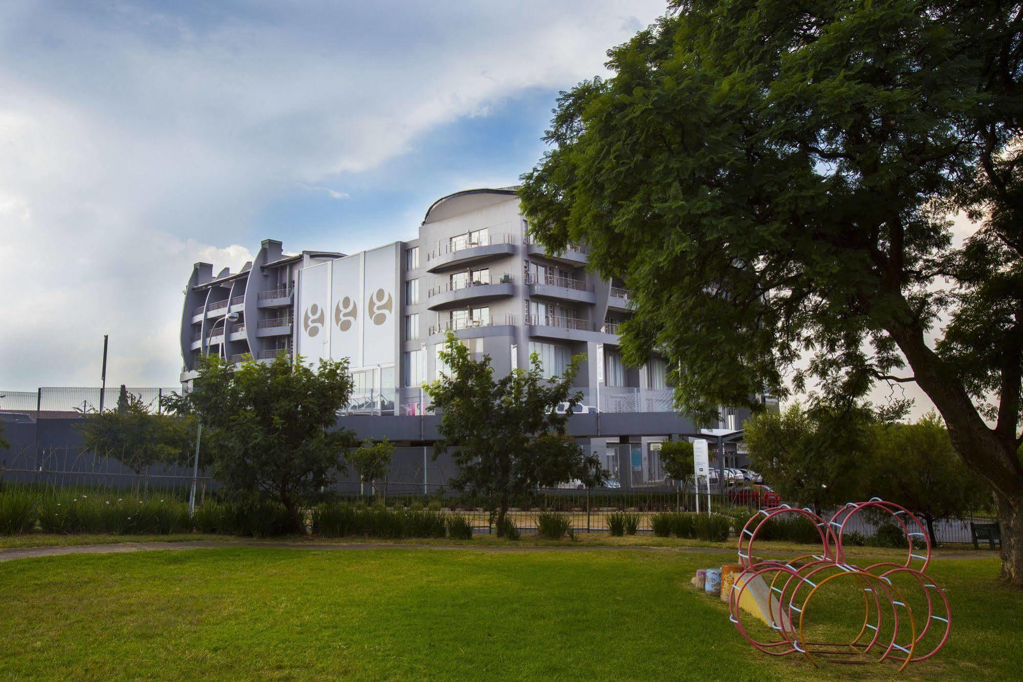 Genesis All-Suite Hotel Johannesburg Exterior photo